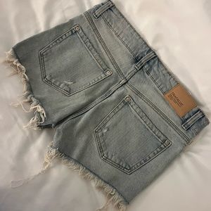ZARA LOW RISE JEAN SHORTS